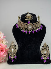 MODERN CHOKAR SET WITH TIKKA
